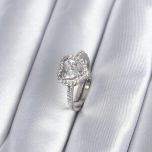 Tegan Pirinç Gümüş Renk Zirkon Taşlı Kalp Charm Model Kadın Yüzük TG27BYK2861