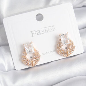 Tegan Pirinç Gold Renk Zirkon Taşlı Kadın Küpe TG27BKP11292