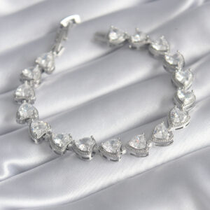 Tegan Pirinç Gümüş Renk Zirkon Taşlı Kalp Model VIP Seri Kadın Bileklik TG27BB5844