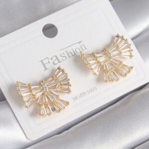 Tegan Pirinç Gold Renk Zirkon Taşlı Kurdele Model Kadın Küpe TG27BKP9776