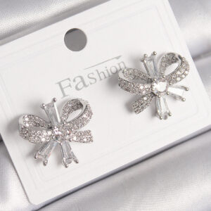 Tegan Pirinç Gümüş Renk Zirkon Taşlı Fiyonk Model Kadın Küpe TG27BKP9779