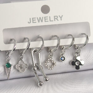 Tegan Pirinç Gümüş Renk Zirkon Taşlı Çoklu Figür Kadın Küpe Seti TG27BKP10097