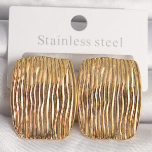 Tegan Pirinç Gold Renk İşlemeli Kare Plaka Model Kadın Küpe TG27BKP10145