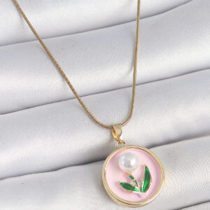 Tegan 316L Çelik Gold Renk Zincir Pembe Mineli İncili Çiçek İşlemeli Portre Model Kadın Kolye TG27BKO10169