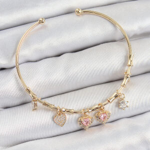 Tegan Pirinç Zirkon Taşlı Pembe Kalp Model Gold Renk Charm Bileklik TG27BB7356