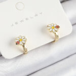 Tegan Pirinç Papatya Model Gold Renk Çocuk Küpe TG27BKP10903