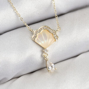 Tegan Pirinç Zirkon Taşlı İstiridye Model Gold Renk Kadın Kolye TG27BKO10416