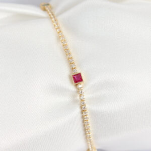 Tegan Pirinç Zirkon Taşlı Kare Model Gold Renk Kadın Bilekilk TG27BB7660