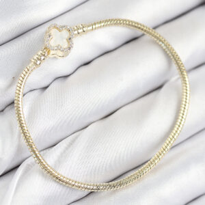 Tegan Pirinç Charm Zirkon Taşlı Yonca Model Gold Renk Kadın Bileklik TG27BB7806