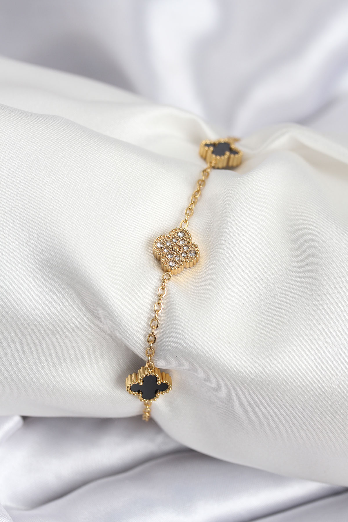Tegan 316L Çelik Gold Renk Siyah ve Zirkon Taşlı Baby Boy Yonca Kadın Bileklik TG27BB7953 - Görsel 1