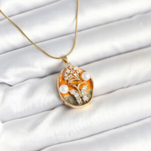 Tegan 316L Çelik Zincir Kelebek Model Sanatsal Portre Kadın Kolye TG27BKO10594