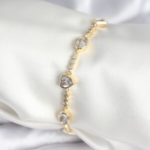 Tegan Pirinç Gold Renk Zirkon Taşlı Kalpli Model Kadın Bileklik TG27BB7967