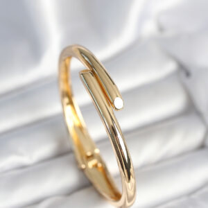 Tegan Pirinç Gold Renk Kadın Kelepçe Bileklik TG27BB7975