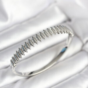 Tegan Gümüş Renk Zirkon Taşlı Pirinç Kadın Kelepçe TG27BB8020