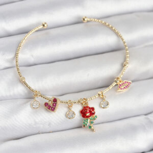 Tegan Gül Charmlı Gold Renk Pirinç Kadın Bileklik TG27BB8043