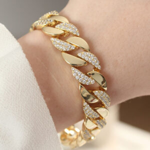 Tegan Vip Seri Pirinç Zirkon Taşlı Gold Renk Gurmet Bileklik TG27BB6049