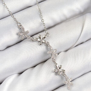 Tegan 316L Çelik Zirkon Taşlı Çiçek Model Gümüş Renk Kadın Kolye TG27BKO10406