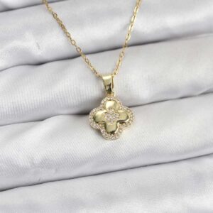 Tegan 316L Çelik Zincir Gold Renk Zirkon Taşlı Yonca Model Kadın Kolye TG27BKO10771