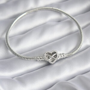 Tegan Pirinç Gümüş Renk Zirkon Taşlı Kalp Sonsuzluk Model Charm Kadın Bileklik TG27BB5796