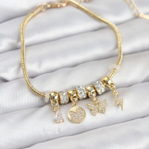 Tegan Pirinç Gold Renk Kelebek Charmlı Kadın Bileklik TG27BB8193