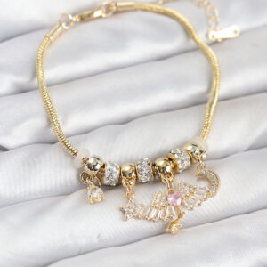 Tegan Pirinç Gold Renk Kanatlı Charmlı Kadın Bileklik TG27BB8199