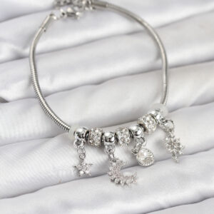 Tegan Pirinç Gümüş Renk Ay Charm Model Charmlı Kadın Bileklik TG27BB8174