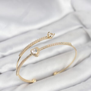 Tegan Kalp Model Pirinç Gold Renk Kadın Bileklik TG27BB8255