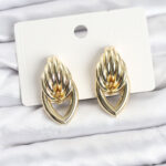 Tegan Pirinç Gold Renk Sarmal Damla Model Vintage Kadın Küpe TG27BKP11638