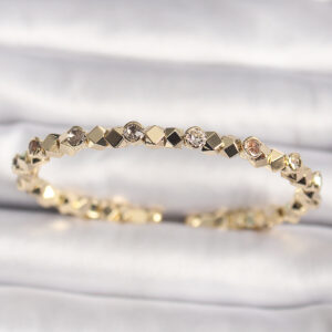 Tegan Pirinç Gold Renk Zirkon Taşlı Küp Dorika Model Kadın Bileklik TG27BB6635