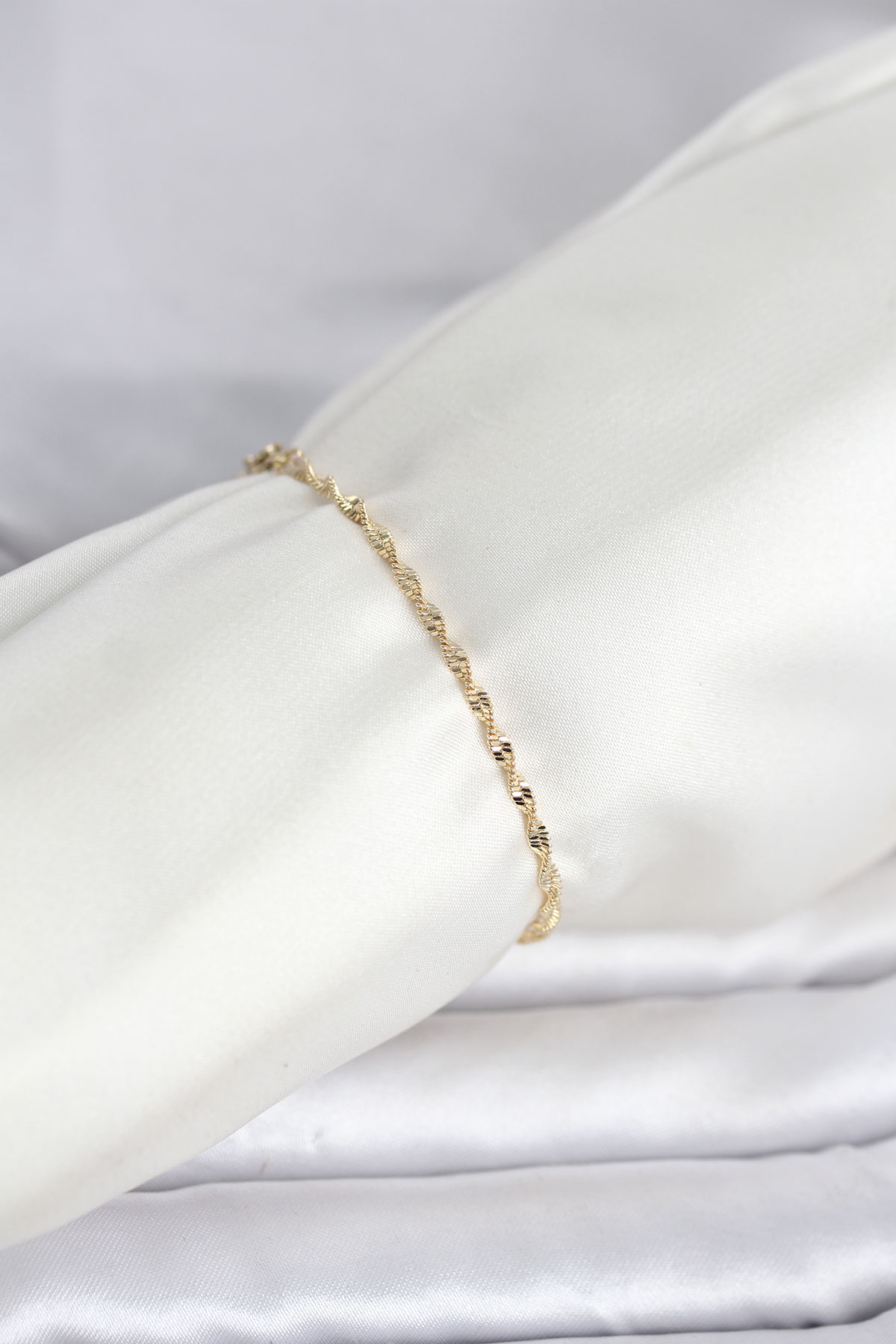 Tegan CM 14K Gold Renk Yassı Ezme Burgu Model Kadın Bileklik TG27BB8282 - Görsel 1