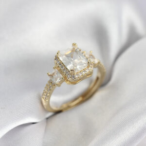 Tegan Gold Renk Kare Baget Zirkon Taşlı Tek Taş Model Kadın Yüzük TG27BYK3938