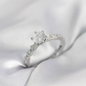 Tegan Gümüş Renk Zirkon Taşlı Tek Taş Model Kadın Yüzük TG27BYK4025