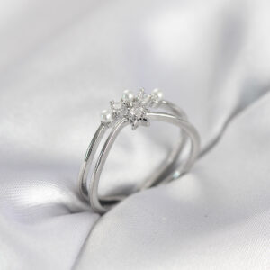 Tegan Gümüş Renk İncili Yıldız Model Zirkon Taşlı Kadın Yüzük TG27BYK4100