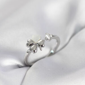 Tegan Gümüş Renk Yonca Model Sedefli Kadın Yüzük TG27BYK4102