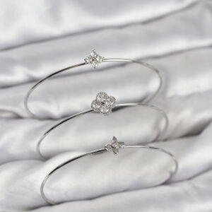 Tegan Zirkon Taşlı Gümüş Renk Yonca Tasarım 3'lü Kadın Bileklik Kombini TG27BB8352