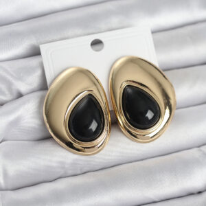 Tegan Pirinç Gold Renk Siyah Taşlı Damla Model Vintage Kadın Küpe TG27BKP11681