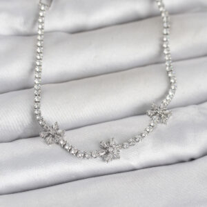 Tegan Pirinç Gümüş Renk Çiçek Model Zirkon Taşlı Su Yolu Kadın Bileklik TG27BB8380