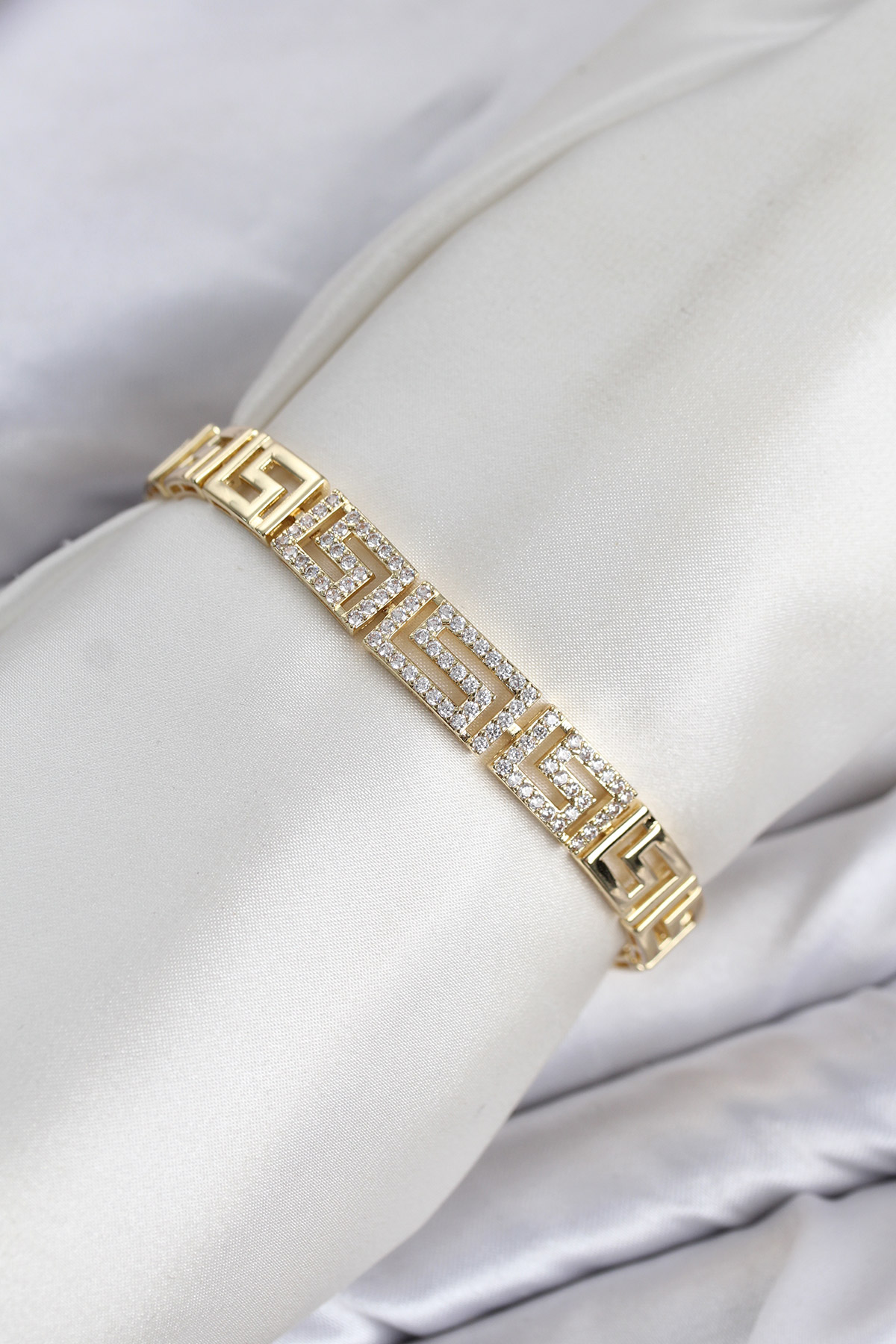 Tegan CM Labirent Model Zirkon Taşlı VIP Seri Gold Renk Pirinç Kadın Bileklik TG27BB8613 - Görsel 1