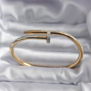 Tegan 316L Çelik Gold Renk Çivi Model Zirkon Taş Detay Kadın Bileklik TG27BB5646