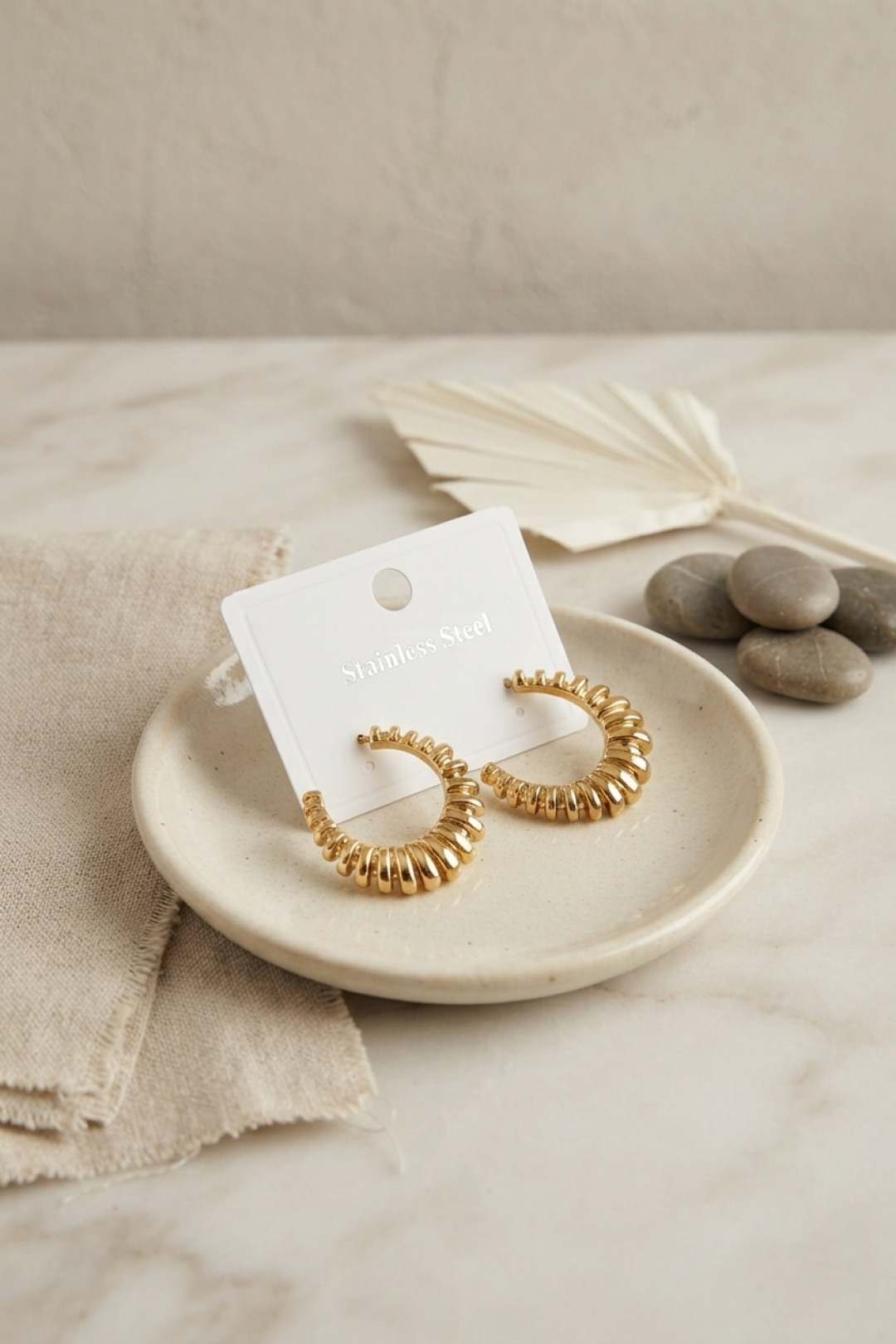 Tegan 316L Çelik Gold Renk Tırtıklı Halka Model Küpe TG27BKP12019 - Görsel 1