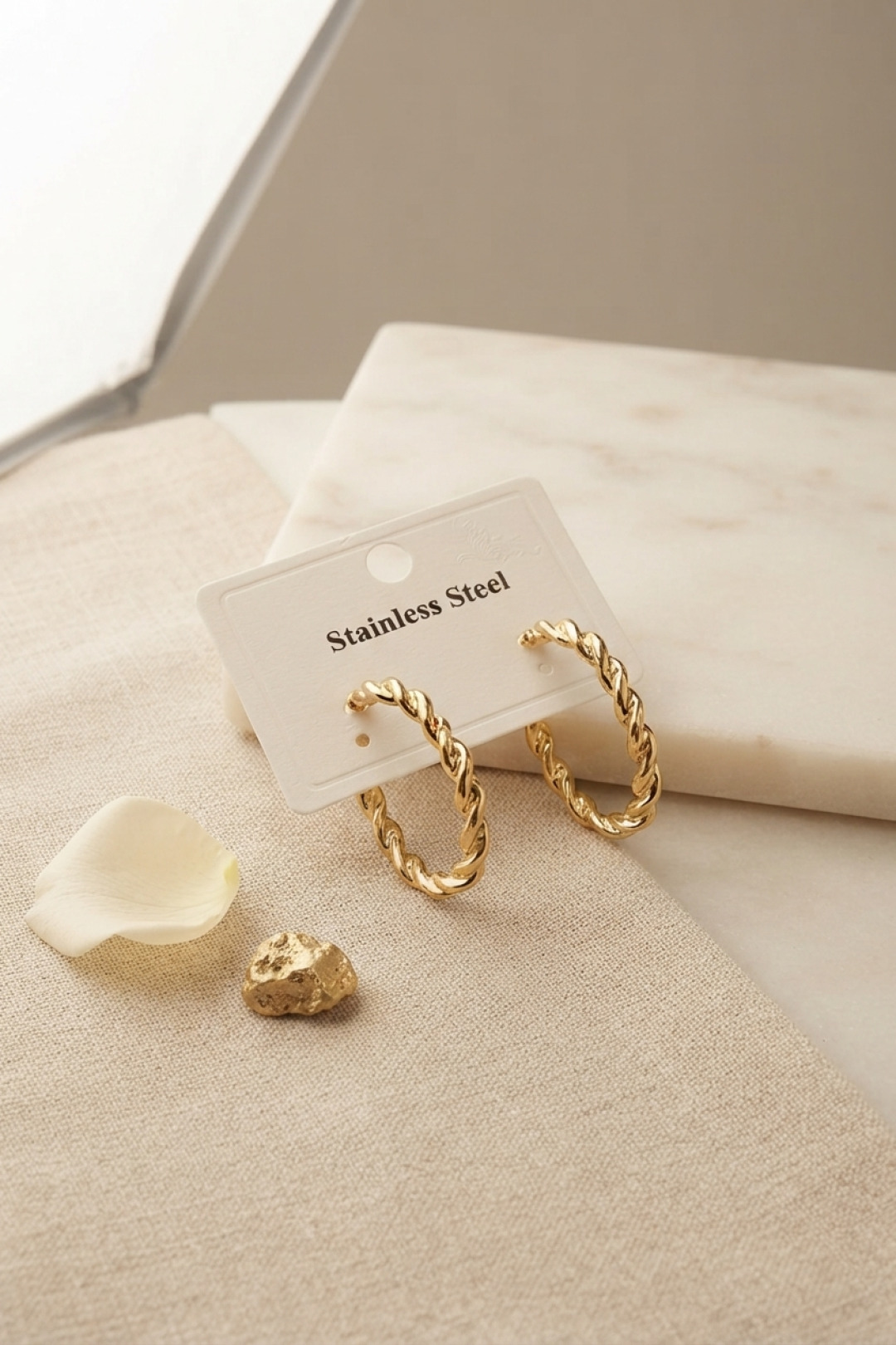 Tegan 316L Çelik Gold Renk Kıvrımlı Halka Tasarım Model Küpe TG27BKP12043 - Görsel 1