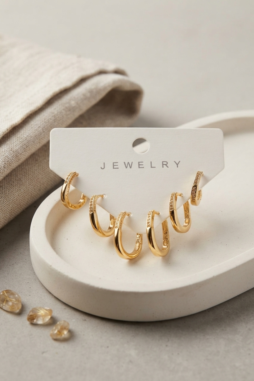 Tegan Gold Renk Zirkon Taşlı Pirinç İnce Kare Halka Model Kadın Küpe Seti TG27BKP12161 - Görsel 1