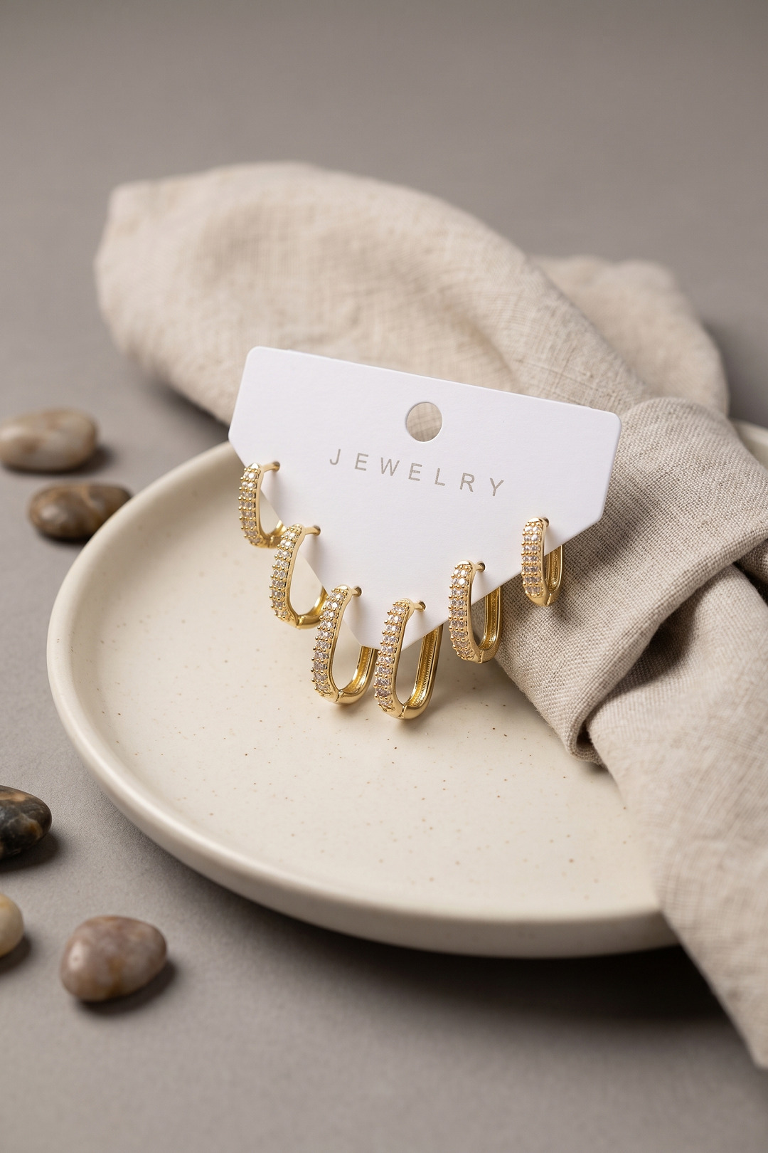 Tegan Gold Renk Zirkon Taşlı Pirinç Oval Kare Model Kadın Küpe Seti TG27BKP12173 - Görsel 1