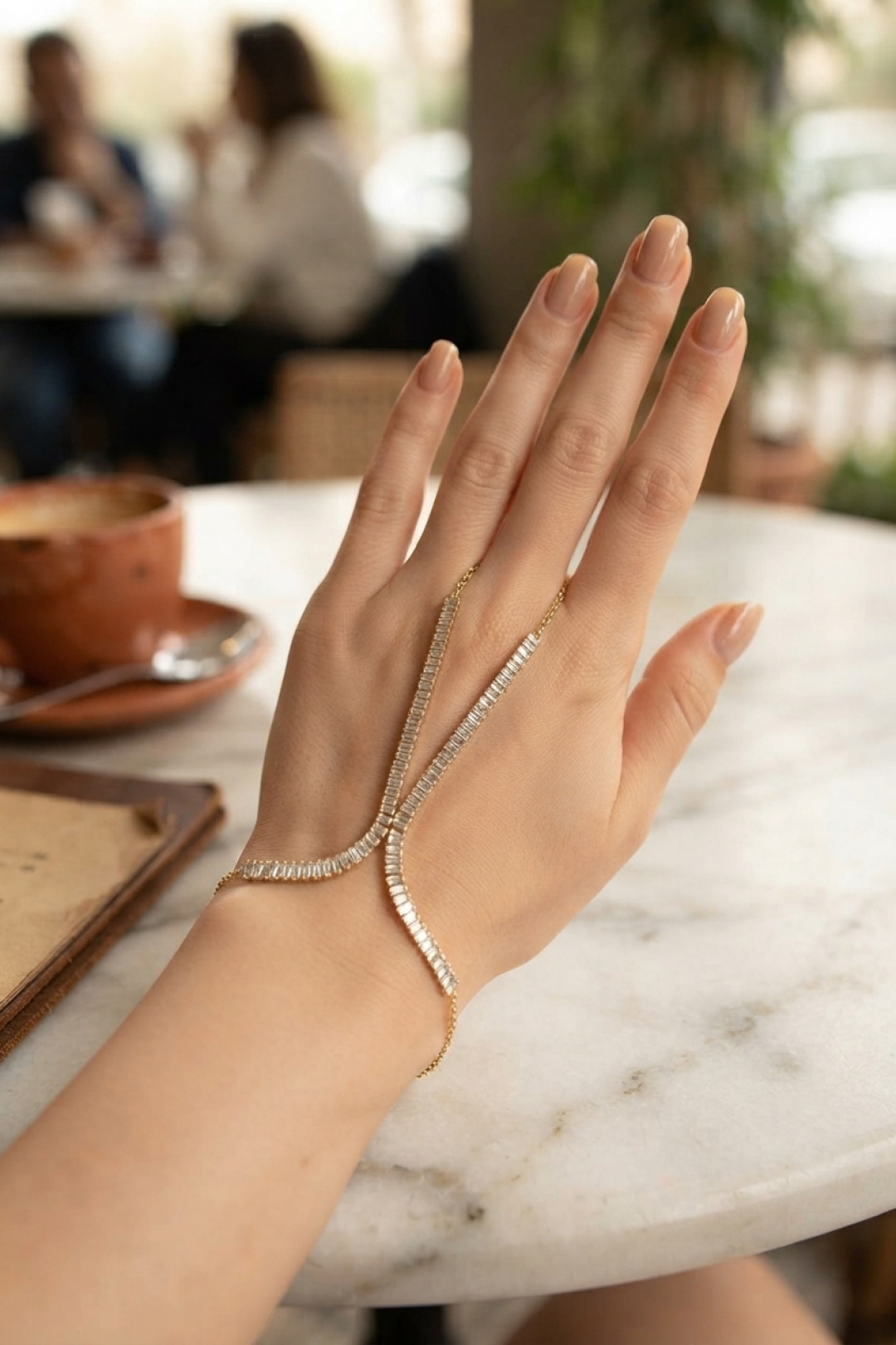 Tegan Gold Renk Pirinç Zirkon Taşlı Baget Model Şahmeran TG27SN820 - Görsel 1