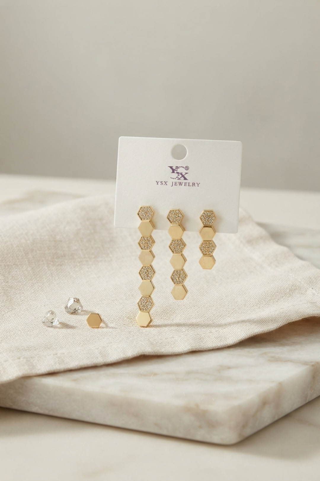 Tegan Pirinç Gold Renk Petek Model Kadın Küpe Seti TG27BKP12187 - Görsel 1